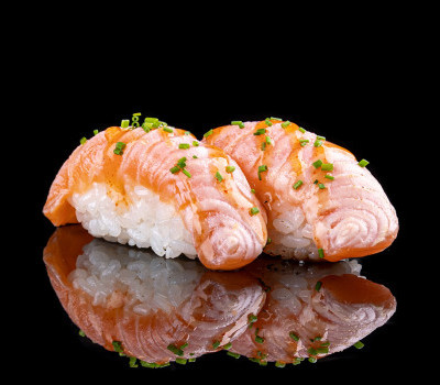 Product Salmon Tataki Nigiri 2 pc